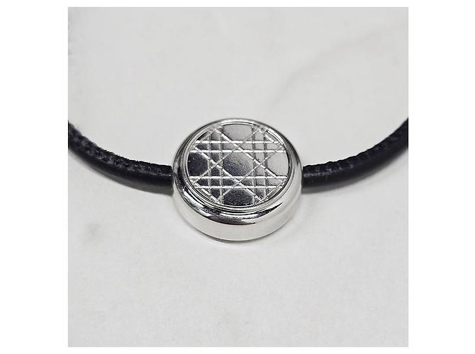 Dior Bracciale Cannage Nero Argento con Incisione del Logo - vista 17