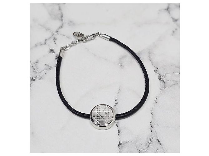 Dior Bracciale Cannage Nero Argento con Incisione del Logo - vista 3