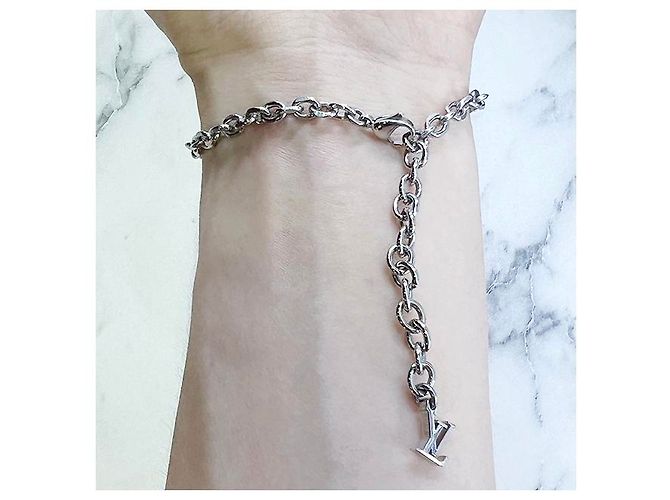 Louis Vuitton Pulsera Placa Monograma Bold Plata - vista 12