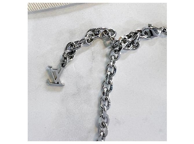 Louis Vuitton Pulsera Placa Monograma Bold Plata - vista 16