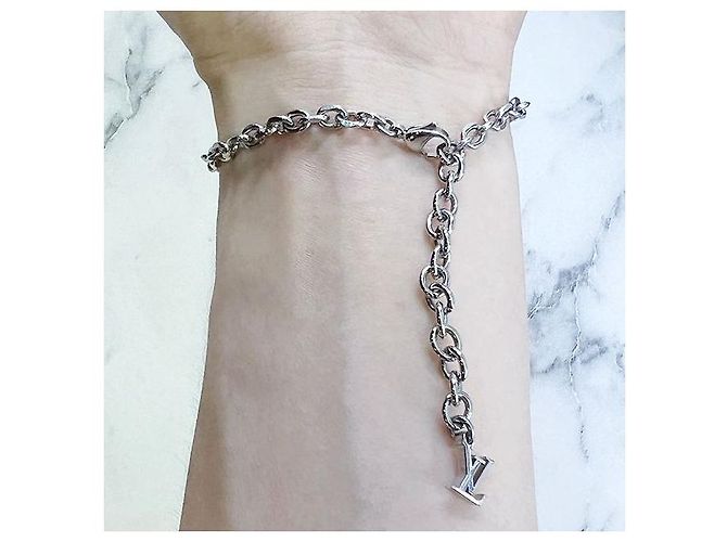Louis Vuitton Pulsera Placa Monograma Bold Plata - vista 2