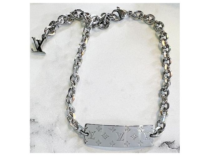 Louis Vuitton Pulsera Placa Monograma Bold Plata - vista 4