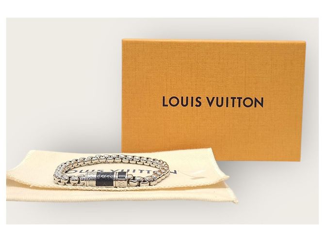 Louis Vuitton Eclipse Monogram Chain Bracelet Silvery - view 5