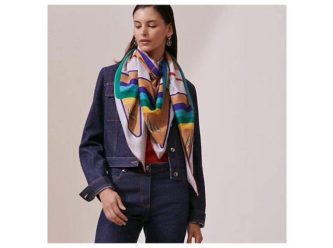 Hermès Sciarpa gigante in cashmere e seta a forma di triangolo Marrone - vista 3