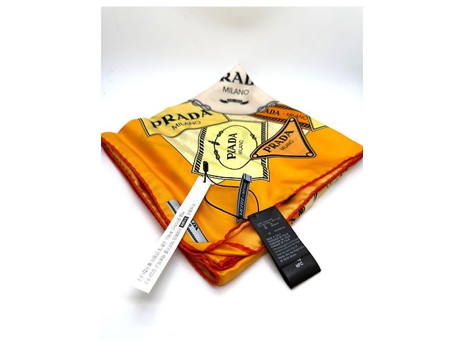 Prada Écharpe en soie à motif logo - vue 11