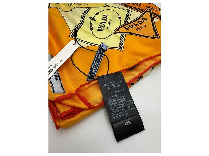 Prada Écharpe en soie à motif logo - vue 3