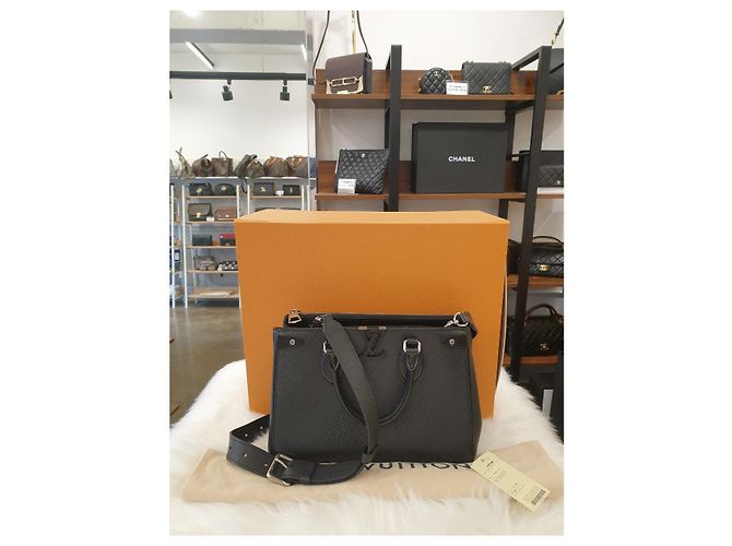 Louis Vuitton Borsa Tote e a Spalla Gurney PM Épi Multicolore - vista 13