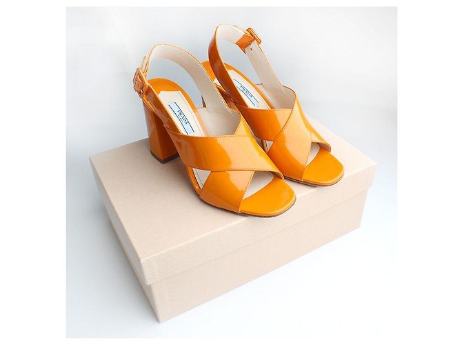 Prada Sandali in vernice arancione - vista 5
