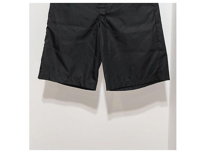 Prada Bermuda in Re-Nylon Nero - vista 5
