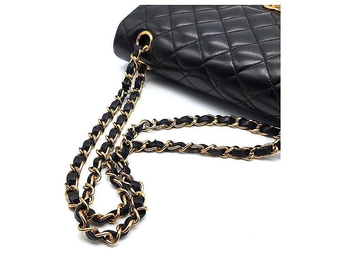 Chanel Classico Medio in Pelle di Agnello Nero - vista 5