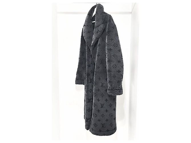 Louis Vuitton Virgil Abloh Monogram Shearling Coat Black - view 2