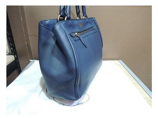 Prada Tote Bag mit doppeltem Reißverschlussfach - Ansicht 3