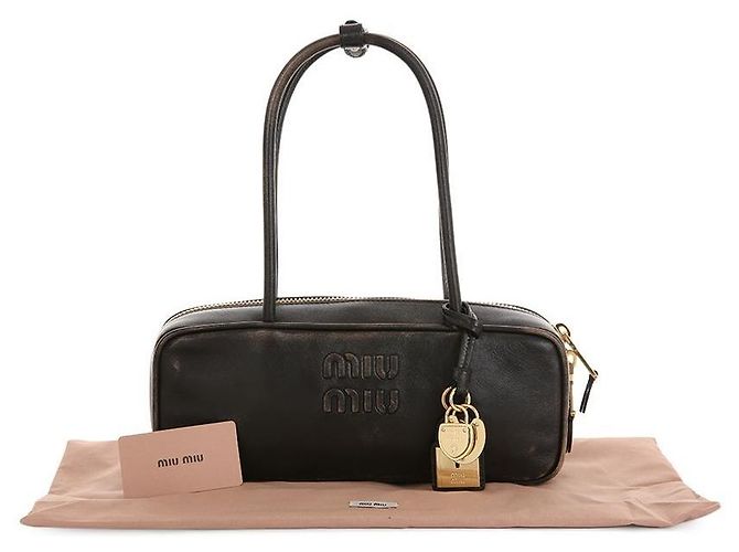 Miu Miu Piccola borsa a spalla in pelle nappa rinforzata Nero - vista 10