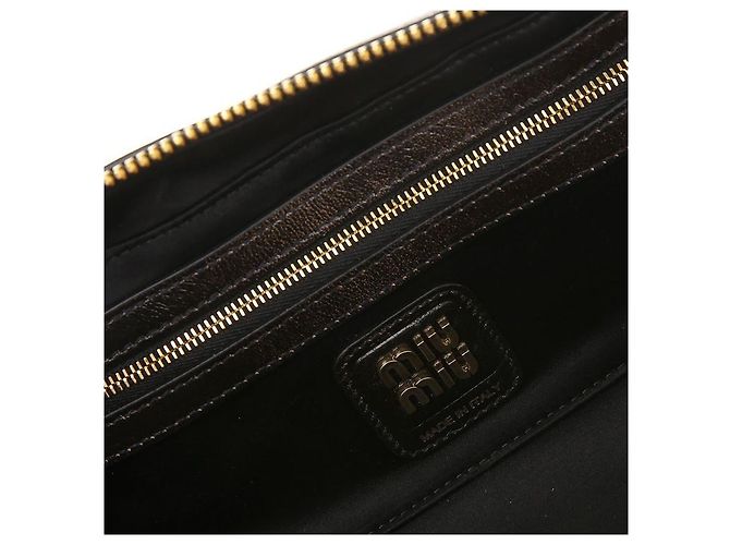 Miu Miu Piccola borsa a spalla in pelle nappa rinforzata Nero - vista 8