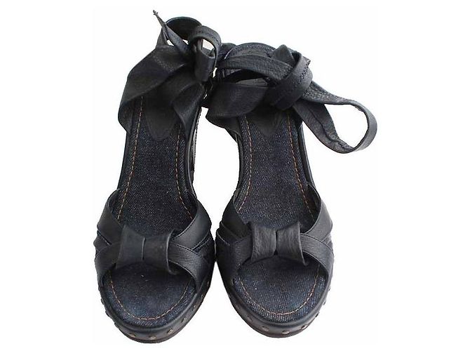 Fendi Sandali con zeppa in pelle denim indaco con cinturino Nero - vista 2