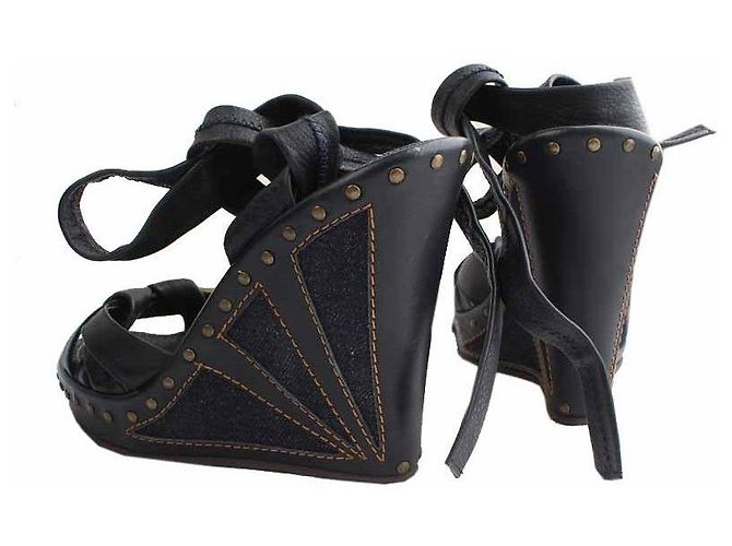 Fendi Sandali con zeppa in pelle denim indaco con cinturino Nero - vista 5