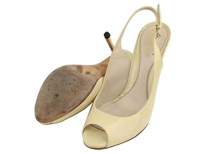 Gucci Slingback em verniz creme Dourado - vista 4