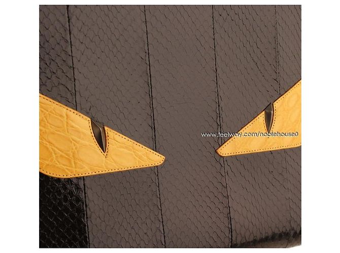 Fendi Bolso Clutch Monstruo Bagbug de Python Real Negro Mostaza - vista 7