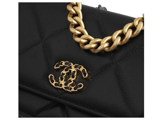 Chanel 19 Chanel Mini Crossbody Bag WOC aus Lammleder - Serie Schwarz - Ansicht 6