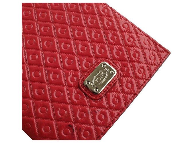 Tod's Capa de passaporte acolchoada em verniz vermelho - vista 5