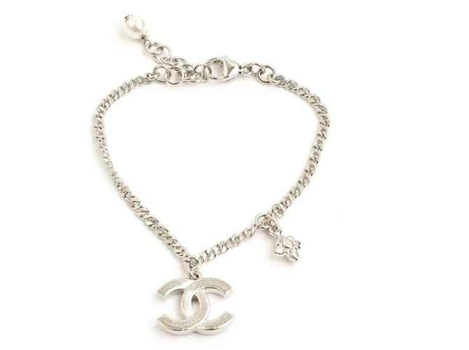 Chanel Bracciale in perle con logo CC in argento Bianco - vista 2