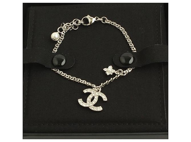 Chanel Bracciale in perle con logo CC in argento Bianco - vista 4
