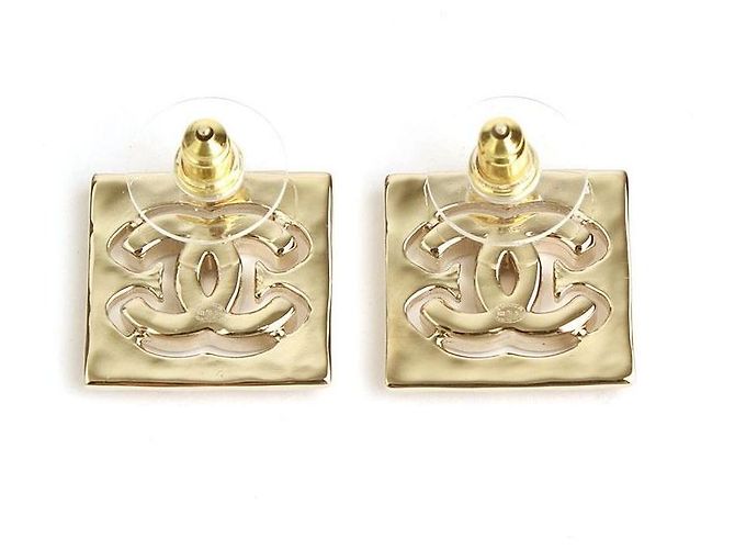 Chanel Orecchini quadrati ondulati in oro champagne CC D'oro - vista 3