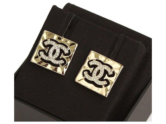Chanel Orecchini quadrati ondulati in oro champagne CC D'oro - vista 4
