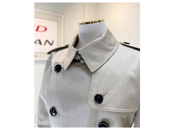 Burberry Harbourne Langer Stein-Trenchcoat Braun - Ansicht 17