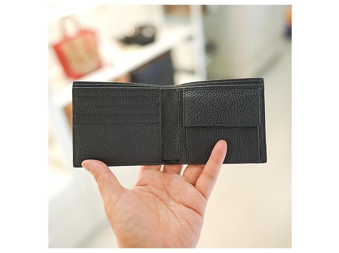 Gucci Men's Bi-Fold Wallet Black Leather - view 11