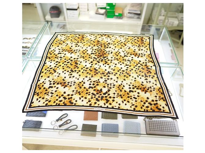 Burberry Seidenschal mit Leopardenmuster Schwarz - Ansicht 14