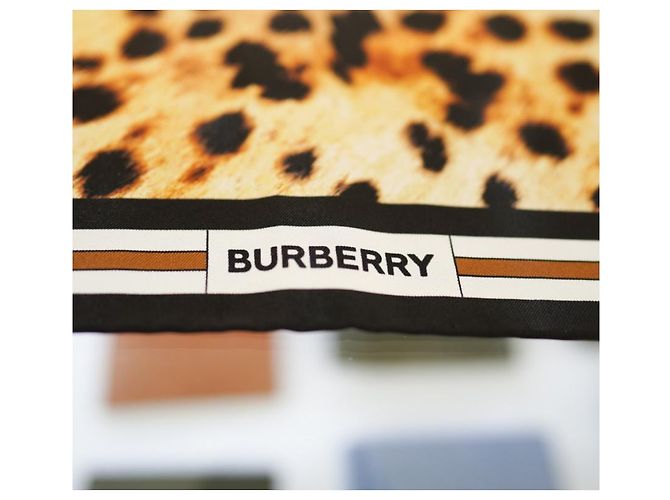 Burberry Seidenschal mit Leopardenmuster Schwarz - Ansicht 15