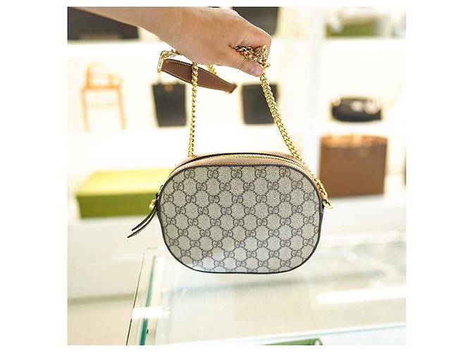 Gucci Borsa a tracolla da donna in tela marrone con catena in pelle KHNKG - vista 19