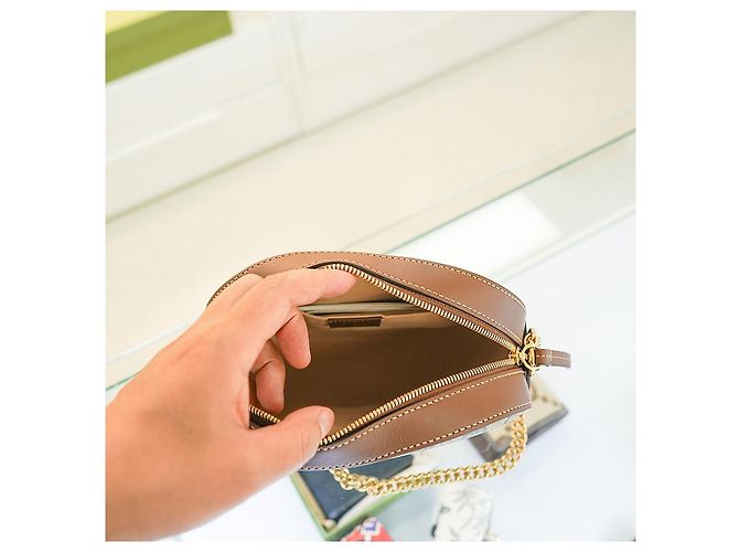 Gucci Borsa a tracolla da donna in tela marrone con catena in pelle KHNKG - vista 21