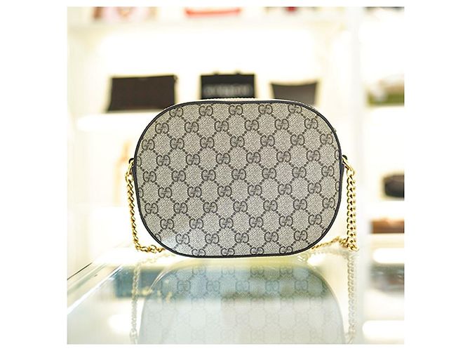 Gucci Borsa a tracolla da donna in tela marrone con catena in pelle KHNKG - vista 3
