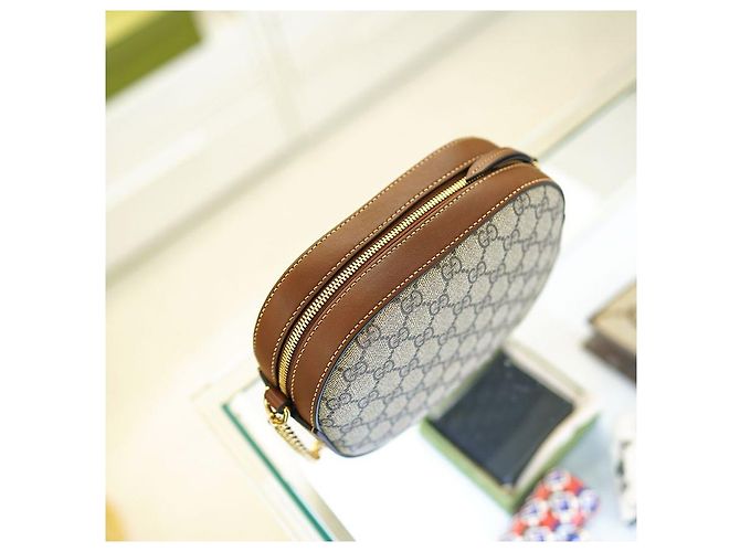 Gucci Borsa a tracolla da donna in tela marrone con catena in pelle KHNKG - vista 4