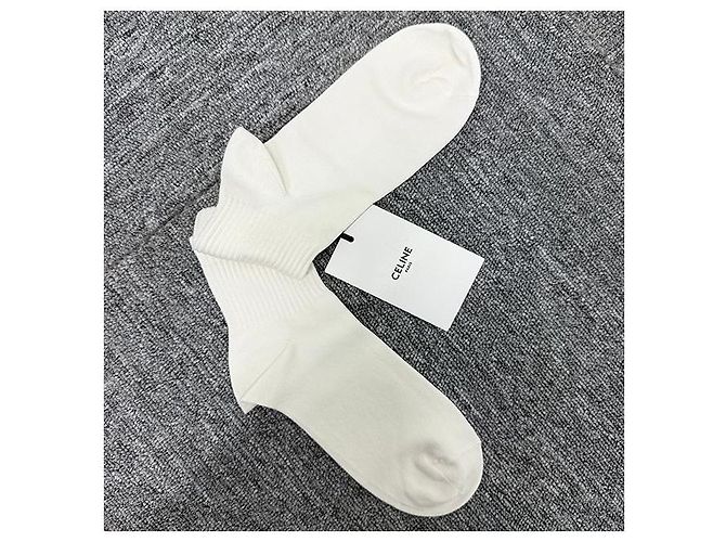 Céline Weiße Baumwollsocken mit gesticktem Triomphe-Logo - Ansicht 4