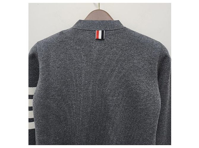 Thom Browne Milano-Stich Armband Bar Cardigan in Mittelgrau Braun - Ansicht 19