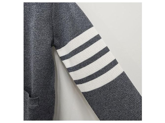 Thom Browne Milano-Stich Armband Bar Cardigan in Mittelgrau Braun - Ansicht 5