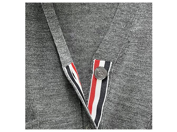 Thom Browne Cardigan aus Merinowolle in Mittelgrau mit diagonalen Armleisten Braun - Ansicht 18