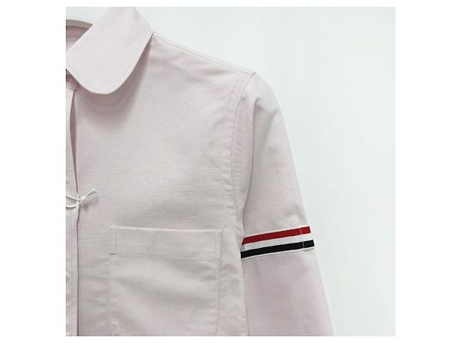 Thom Browne Camicia Oxford Classica con Bracciale a Tre Strisce Rosa - vista 4