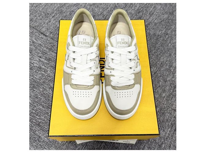Fendi Sneakers basse in pelle Match Sage Bianco AOMN - vista 15