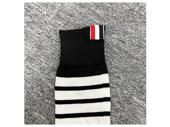 Thom Browne Calze leggere in cotone a metà polpaccio con tre strisce Nero - vista 10