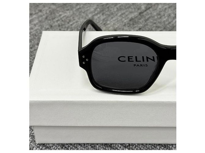 Céline Logo Frame Sunglasses - view 12