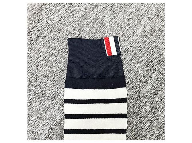 Thom Browne Calze in cotone leggere a metà polpaccio con tre righe blu navy - vista 4