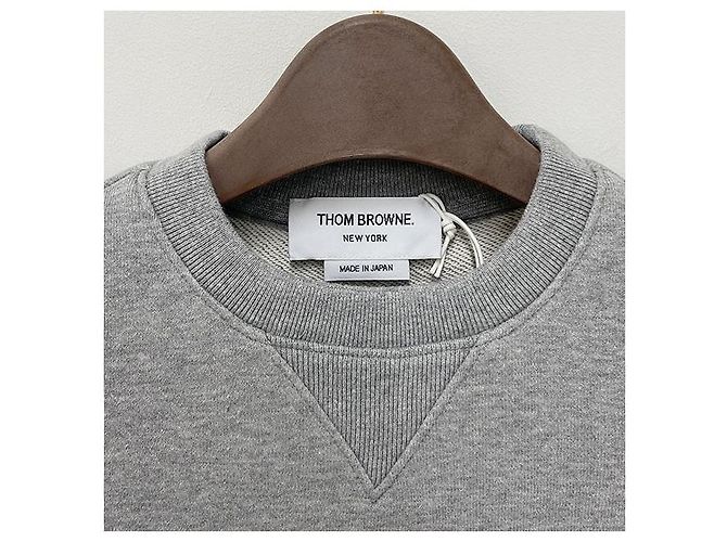 Thom Browne Suéter Clássico com Mangas Diagonais Marrom - vista 3