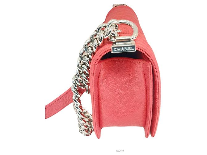 Chanel Borsa a spalla media in tono argento Caviar Boy Rosso - vista 4