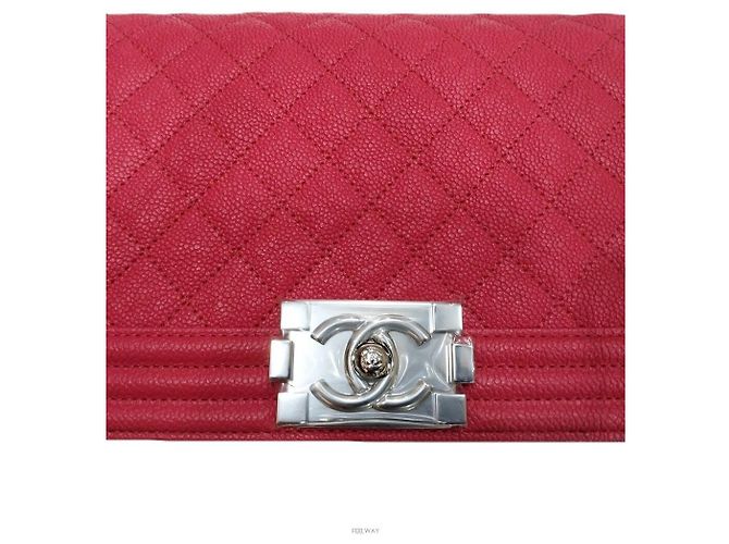 Chanel Borsa a spalla media in tono argento Caviar Boy Rosso - vista 8