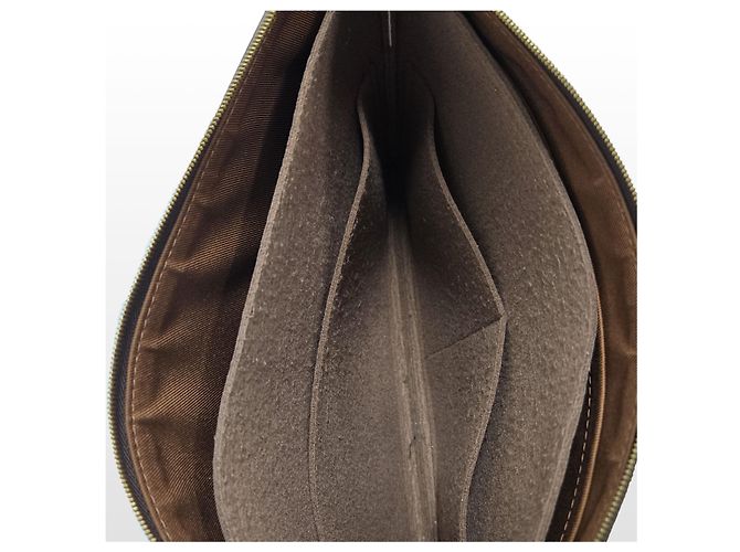 Louis Vuitton Borsa Clutch da Viaggio MM Monogramma Nero - vista 7