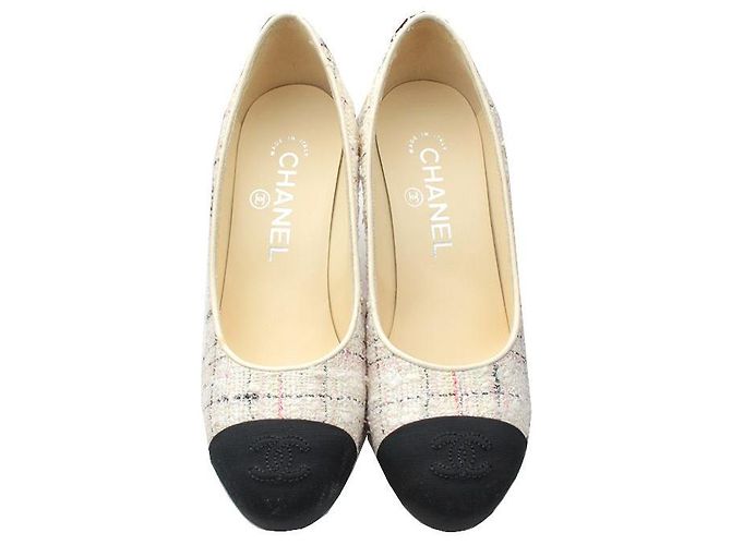 Chanel Décolleté con punta chiusa in tweed Bianco - vista 2